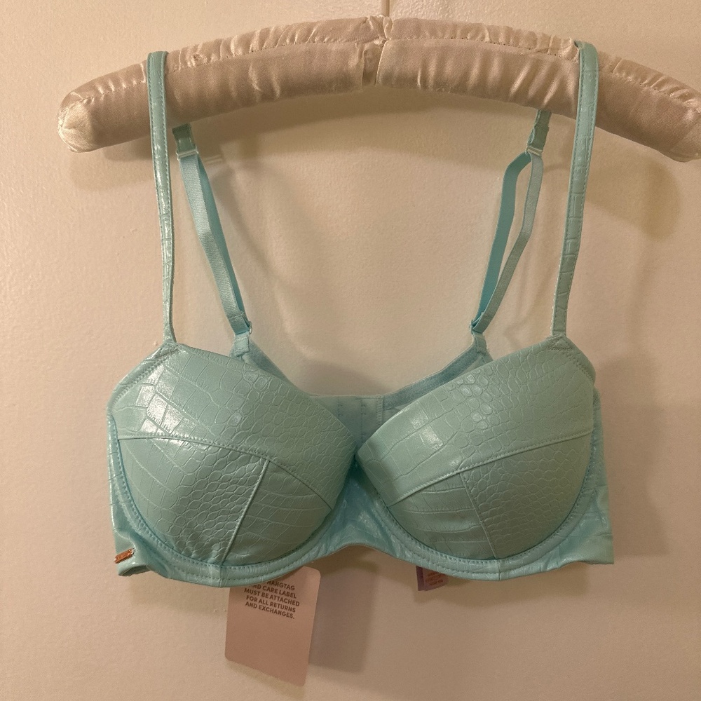 NEW Savage X Fenty Balconette Bra 36D